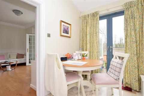 25 Grasmere Road, Purley, CR8 1DY