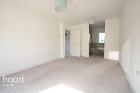 2 Kite Way, Luton, LU2 0GL