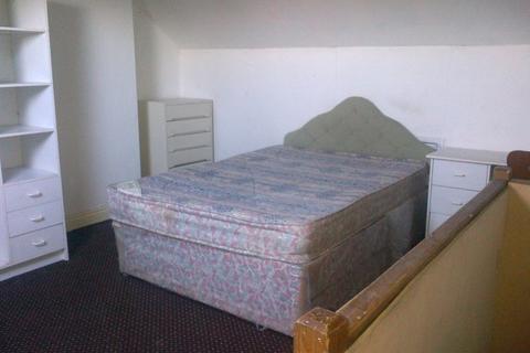 3 Farnham Road, Bradford, BD7 3JE
