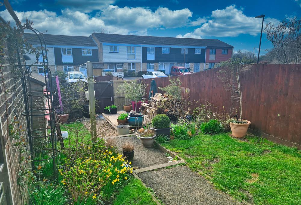 Saturn Close, Lordshill, Southampton... 2 bed end of terrace house £