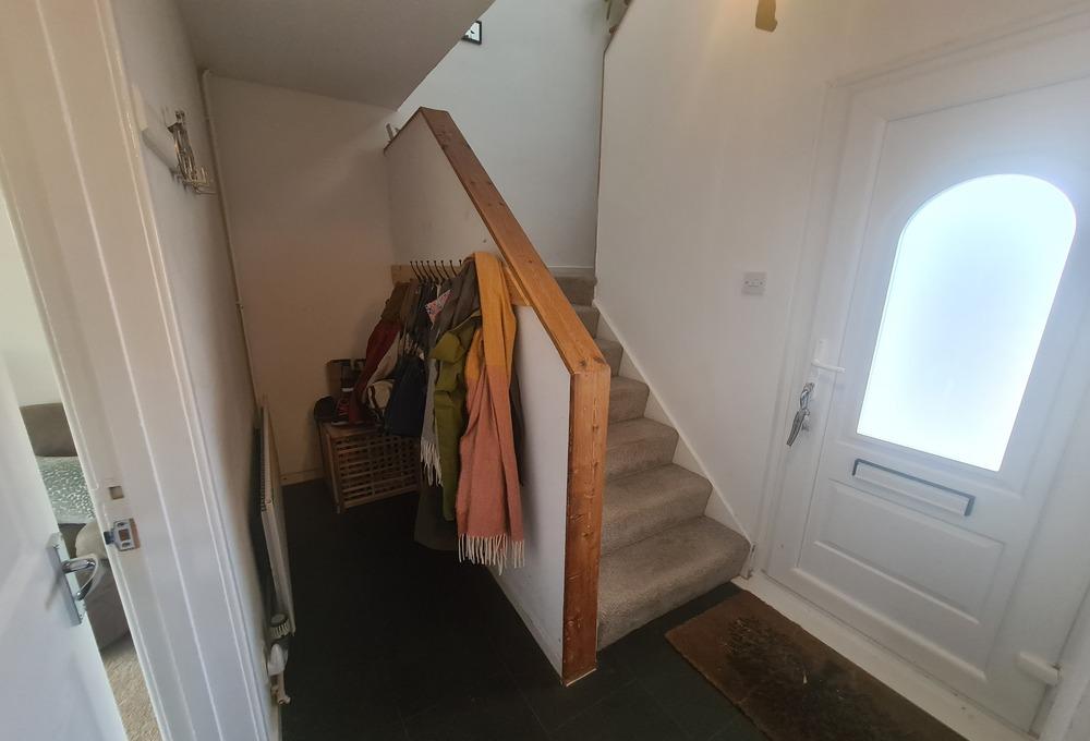 Saturn Close, Lordshill, Southampton... 2 bed end of terrace house £
