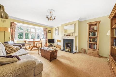 18 Imber Close, Esher, KT10 8EB