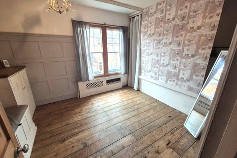 2 bedroom terraced house to rent, Victoria Gardens, Town Centre, Northampton, NN1