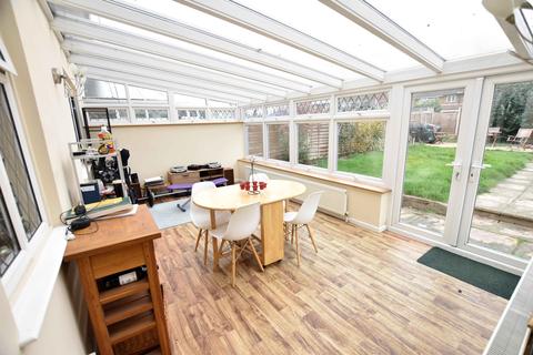 124 Uxbridge Road, Feltham, TW13 5EA