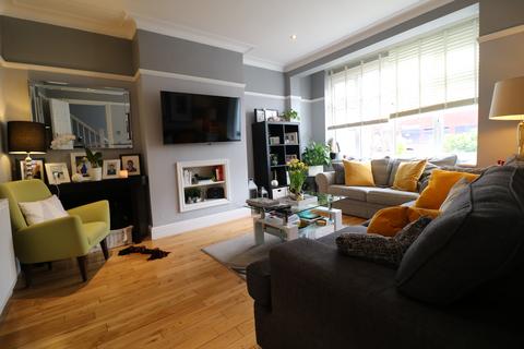 195 Manor Road, Mitcham, CR4 1JH
