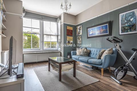 54 Silvermere Road, London, SE6 4QS