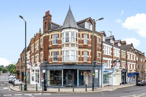 82b Broad Street, Teddington, TW11 8QT