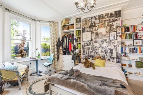 1 Rastell Avenue, London, SW2 4XP