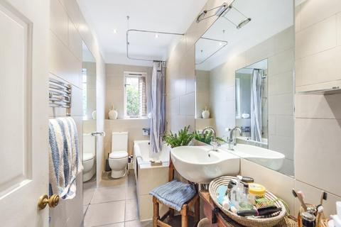 1 Rastell Avenue, London, SW2 4XP