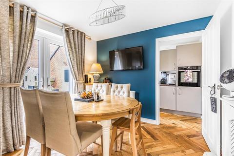 29 Carroll Close, Leigh, WN7 4BU