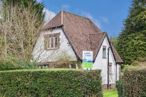 15 Chaldon Common Road, Chaldon, Caterham, CR3 5DE
