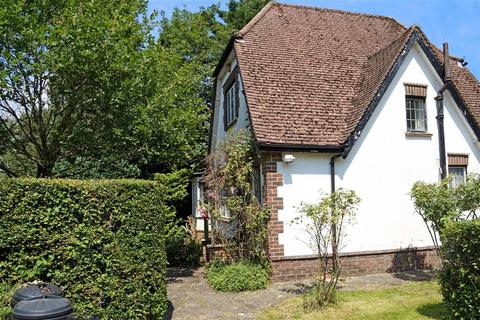 15 Chaldon Common Road, Chaldon, Caterham, CR3 5DE