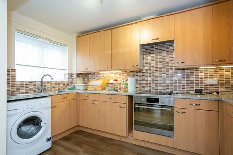 2 bedroom apartment to rent, Wellsfield, Bushey, Herts, WD23