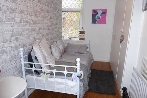 105 Airedale View, Leeds, LS13 1JY