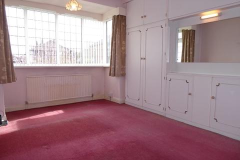 4 Armley Grange Mount, Leeds, LS12 3QB