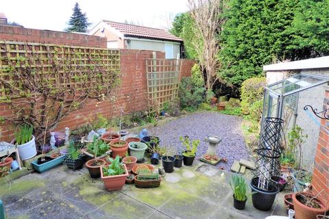 4 Armley Grange Mount, Leeds, LS12 3QB
