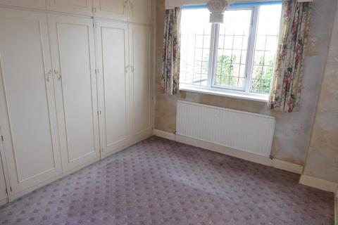 4 Armley Grange Mount, Leeds, LS12 3QB
