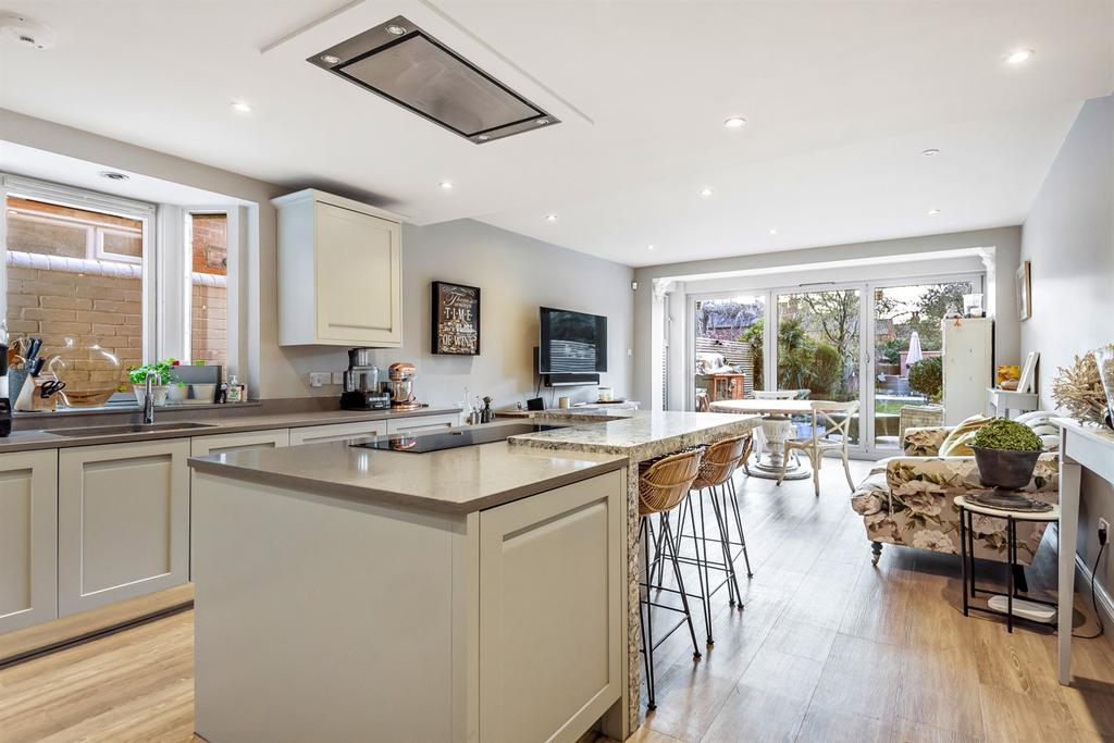 Kitchen+Breakfast+Ro