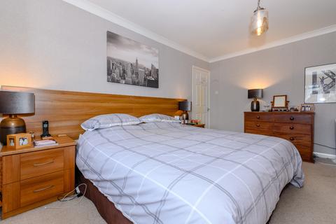 26 Beechwood Close, Amersham, HP6 6QU