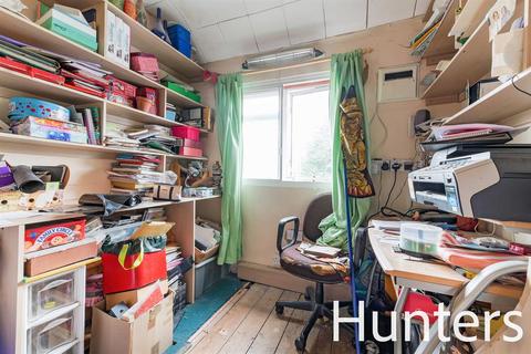 254 Ash Grove, Hounslow, TW5 9DY