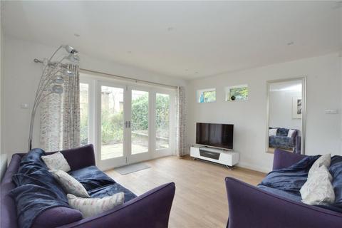 2 Lasseter Place, London, SE3 7UX