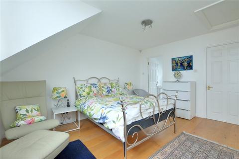 2 Lasseter Place, London, SE3 7UX