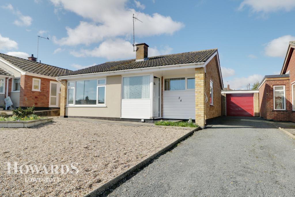 Breydon Way, Lowestoft 2 bed detached bungalow £230,000