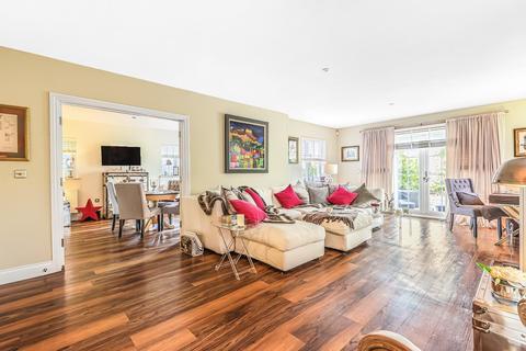 63 Knox Road, Guildford, GU2 9AH