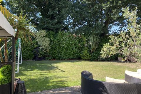 63 Knox Road, Guildford, GU2 9AH
