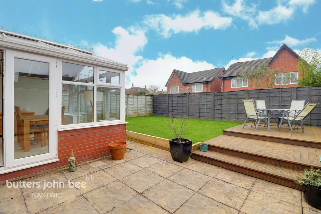 Saltmeadows, Nantwich 4 bed detached house £342,000