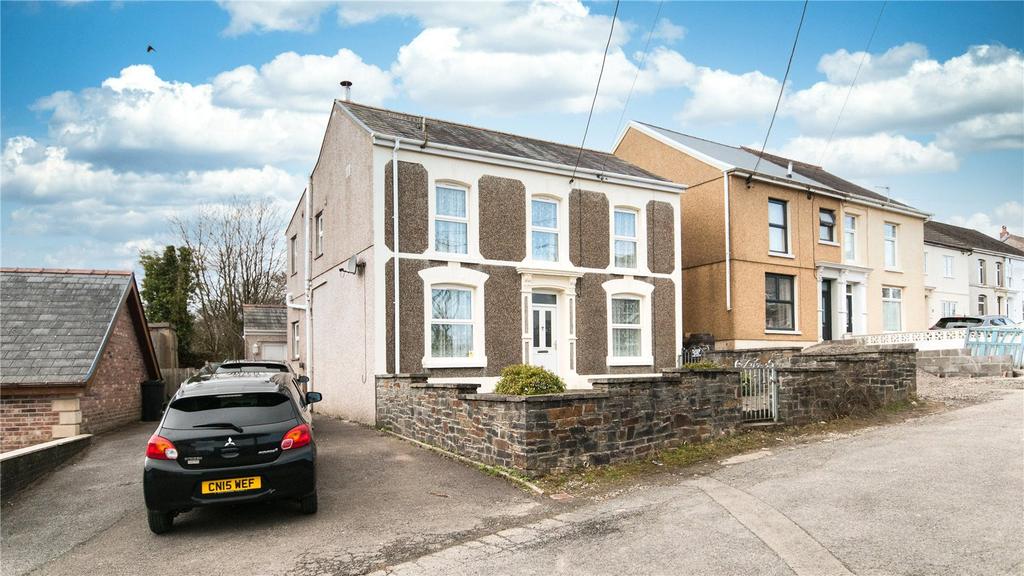 Gynol Road, Cwmllynfell, Swansea, SA9 3 bed detached house £205,000