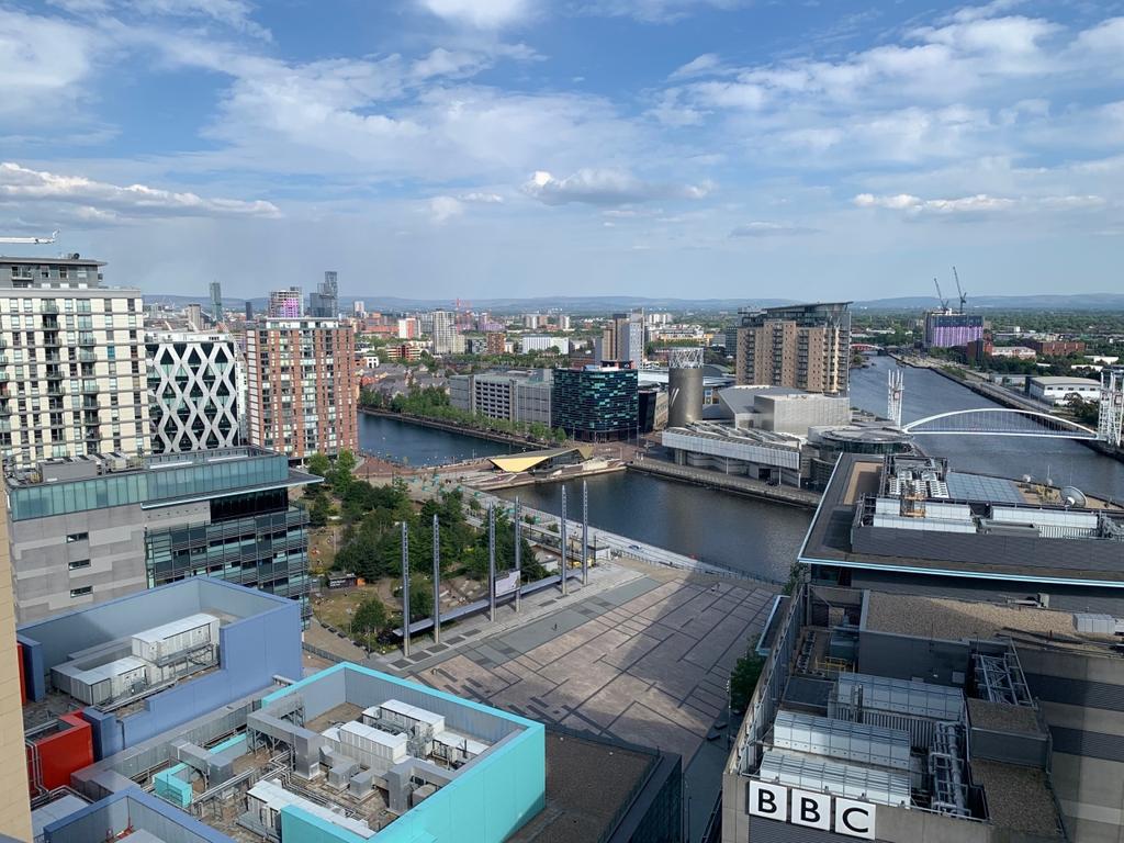The Lightbox, Blue Media City UK M50 1 bed apartment £850 pcm (£196 pw)