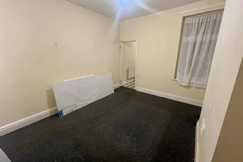 2 bedroom terraced house to rent, BOLTON ROAD LE3 6AB