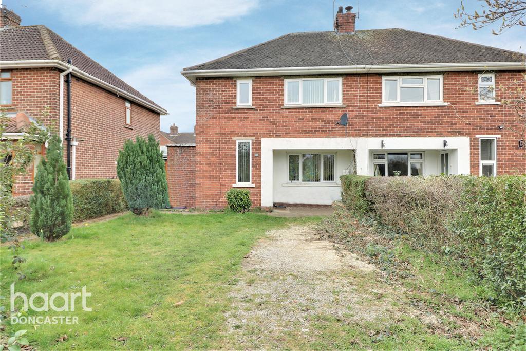 Aintree Avenue, Cantley, Doncaster 2 bed semidetached house £120,000