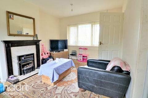 82 Aintree Avenue, Doncaster, DN4 6HS