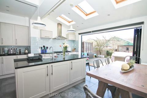 48 Albany Road, New Malden, KT3 3NY