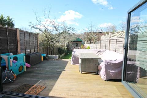 48 Albany Road, New Malden, KT3 3NY