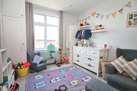 48 Albany Road, New Malden, KT3 3NY