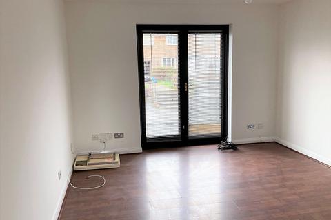 1 bedroom apartment to rent, Ash Court