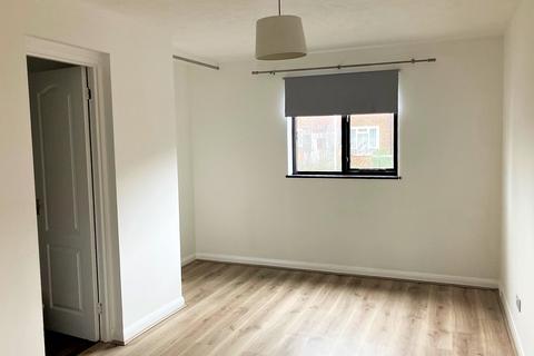 1 bedroom apartment to rent, Ash Court
