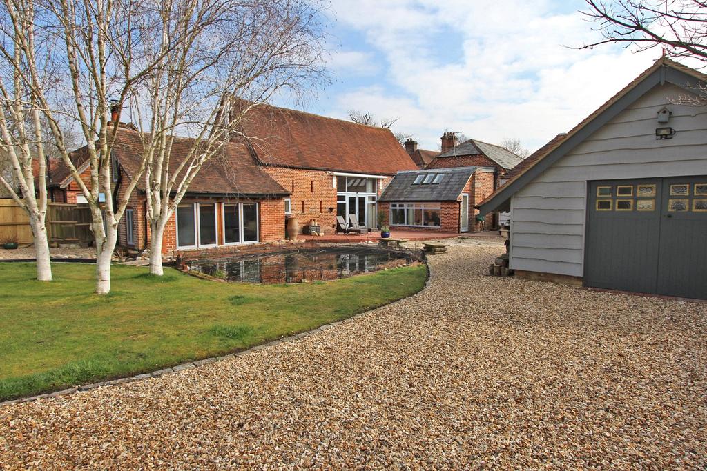 Sway Road, Brockenhurst, Hampshire, SO42 3 bed link detached house £
