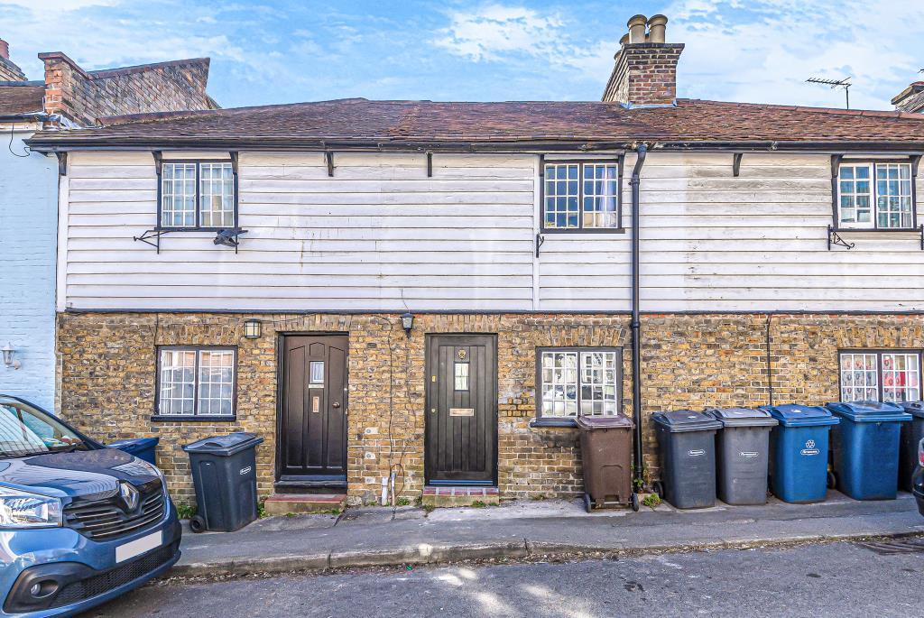 Green Lane, Stanmore, HA7 2 bed terraced house £1,350 pcm (£312 pw)