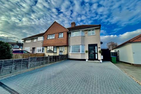 3 bedroom end of terrace house for sale, Blackfen Road, Sidcup, Kent, DA15