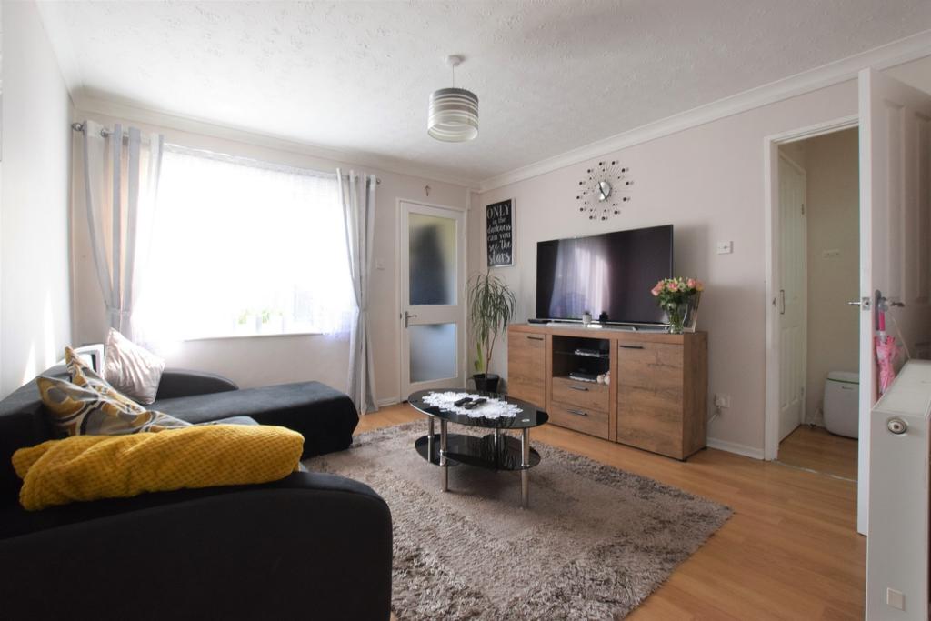 Cornmill Crescent, Alphington, EX2 1 bed flat £160,000