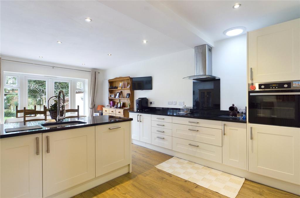 Gratwicke Road, Tilehurst, Reading... 4 bed semidetached house £500,000