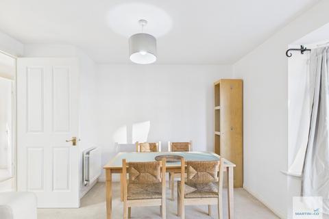 2 bedroom apartment to rent, Tudor Court, Walter Street