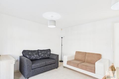 2 bedroom apartment to rent, Tudor Court, Walter Street