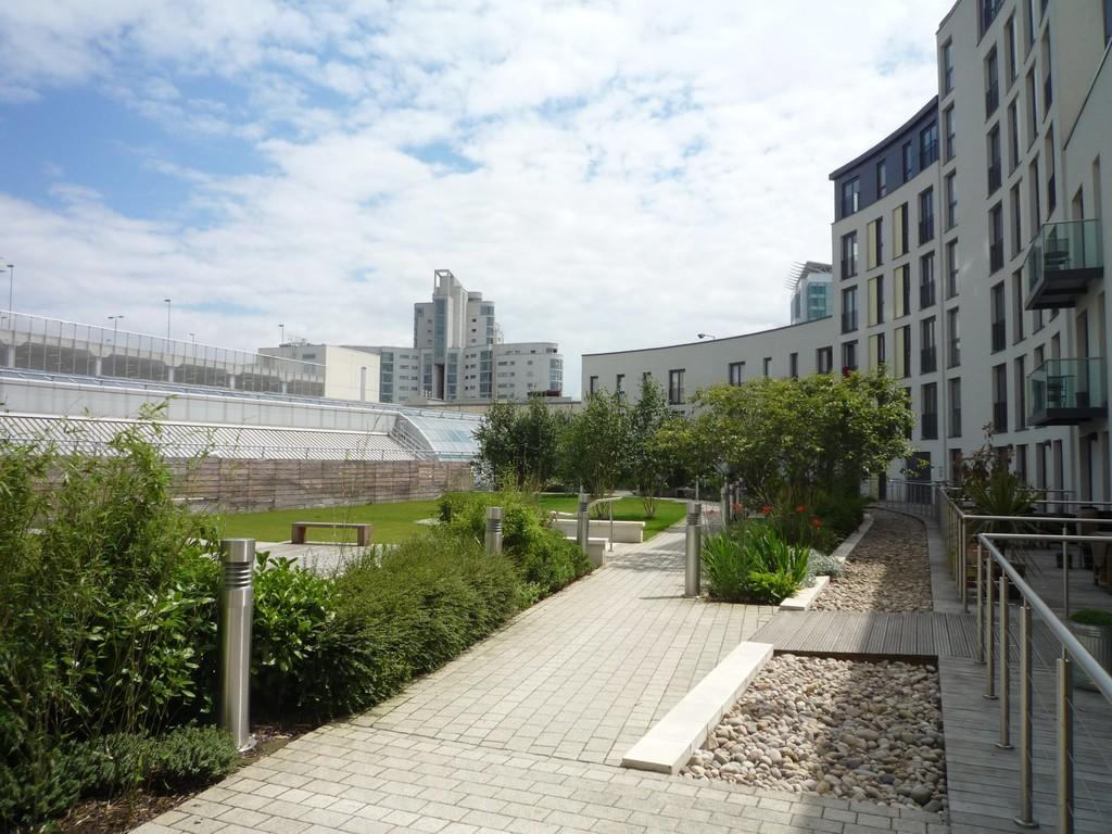 The Hayes Apartments, Cardiff 2 bed apartment £975 pcm (£225 pw)