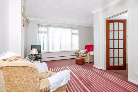 8 Cold Blow Crescent, Bexley, DA5 2DS