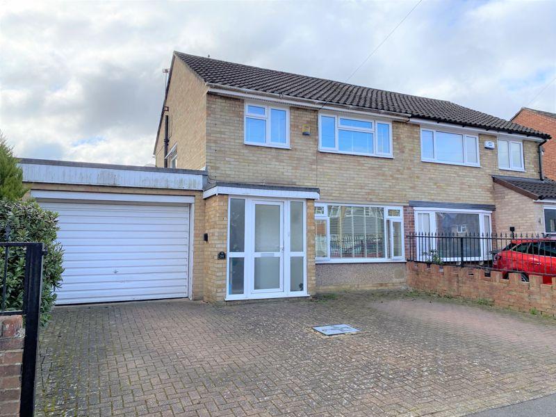 Allen Road, Hedge End, SO30 4EU 3 bed semidetached house £350,000